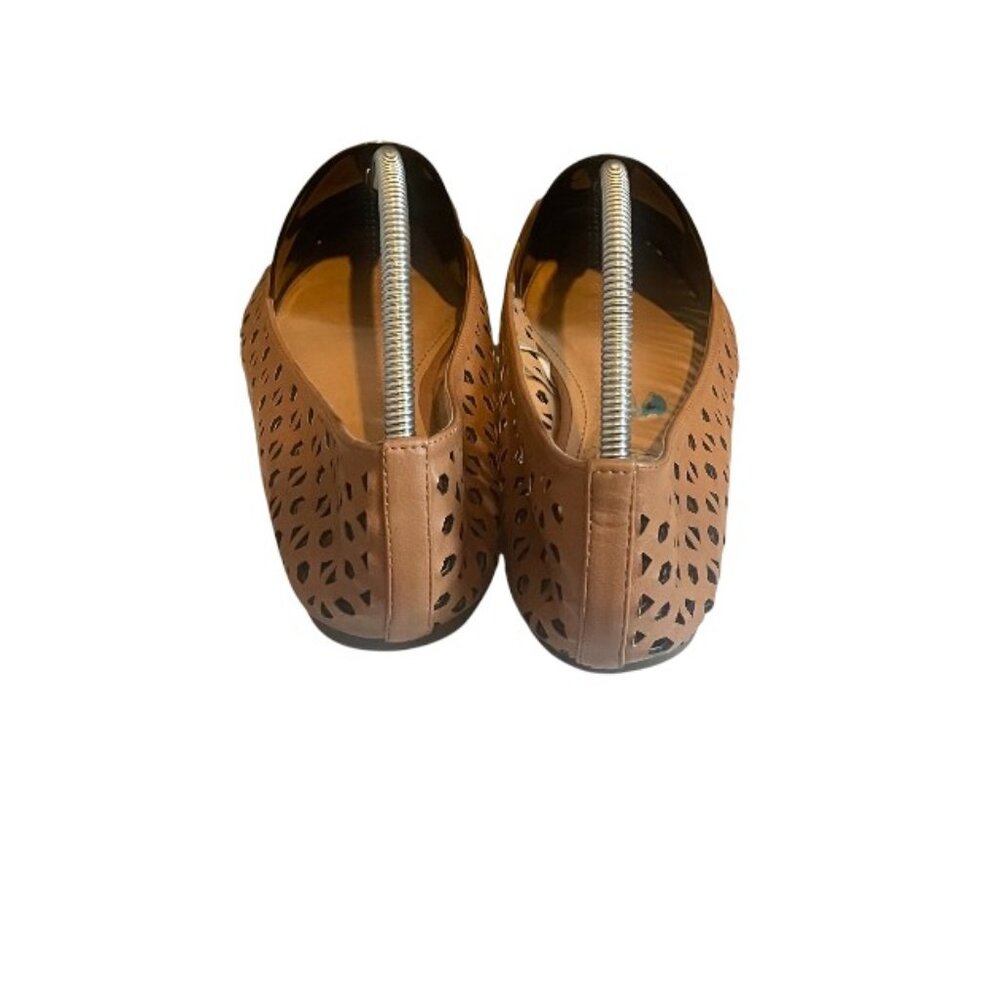 Pointed Toe Flat - image 3